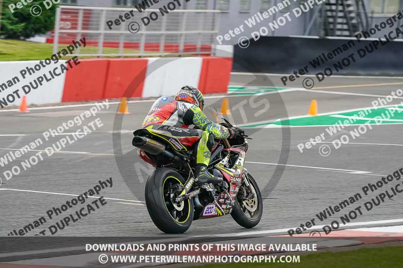 donington no limits trackday;donington park photographs;donington trackday photographs;no limits trackdays;peter wileman photography;trackday digital images;trackday photos
